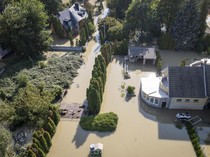 Foto Udara Banjir di Hungaria yang Makin Memburuk