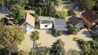 Banjir di Hungaria terus memburuk pada Kamis (19/9), akibatnya pihak berwenang menutup sejumlah jalan dan stasiun kereta api.