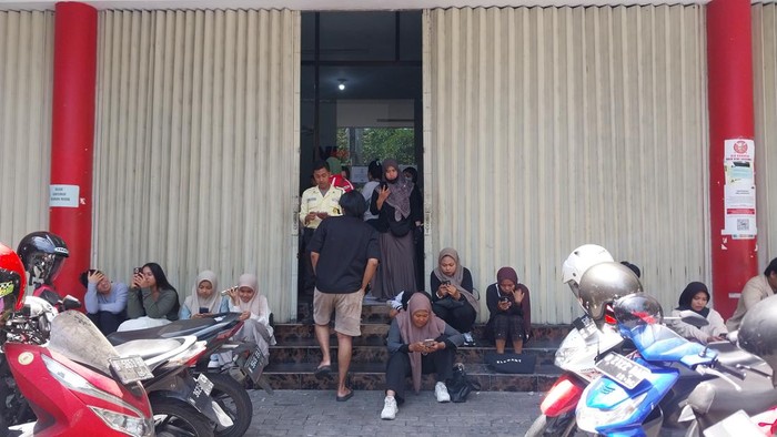 Gudang JNE di Kota Malang yang digeruduk customer