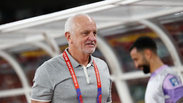 JAKARTA, INDONESIA - SEPTEMBER 10: Head Coach Graham James Arnold of Australia looks on during the FIFA World Cup Asian 3rd Qualifier Group C match between Indonesia and Australia at Gelora Bung Karno Stadium on September 10, 2024 in Jakarta, Indonesia. (Photo by Robertus Pudyanto/Getty Images)