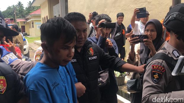 Indra Septiawan tersangka pembunuhan gadis remaja penjual gorengan Nia Kurnia Sari