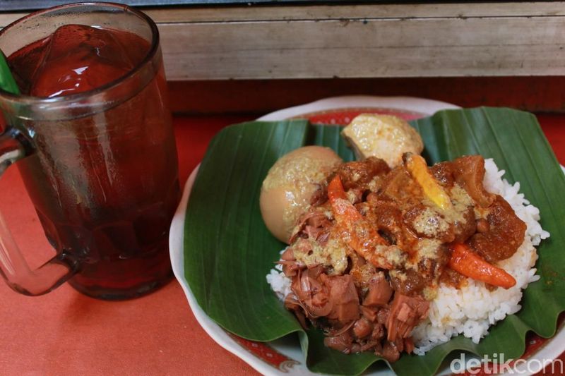 Ini 10 Nasi Gudeg Enak dengan Lauk Komplet di Sekitar Jakarta