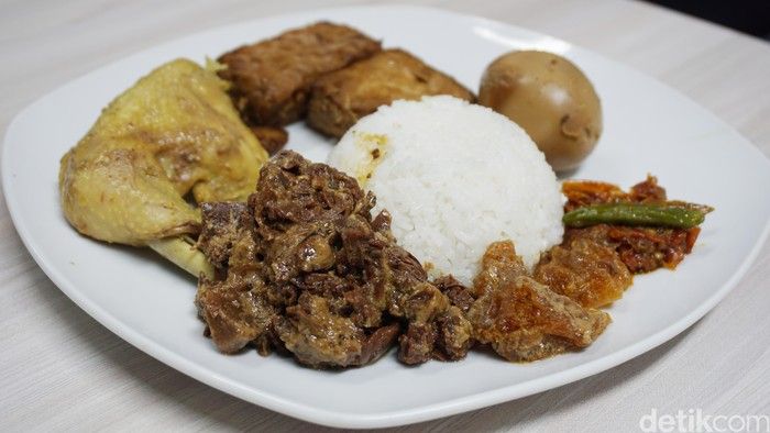 Ini 10 Nasi Gudeg Enak dengan Lauk Komplet di Sekitar Jakarta