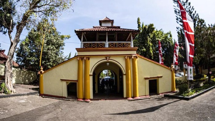 Ini Dia Foto-foto Terbaik Jelajah Lensa Sumenep 2024 Setelah sepekan lalu tepatnya detikTravel bersama dengan Pemkab Sumenep menggelar event Jelajah Lensa, kini saatnya melihat hasil karya-karya terbaiknya.