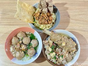 Langganan Anak UI! Mie Ayam dan Bakso Rusuk di Warung Ini Bikin Nagih