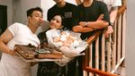 Potret Nino RAN Makan Kue hingga Kulineran di Jepang