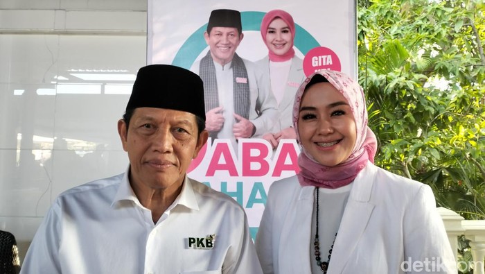 Pasangan Acep Adang-Gita KDI di Pilgub Jabar 2024.
