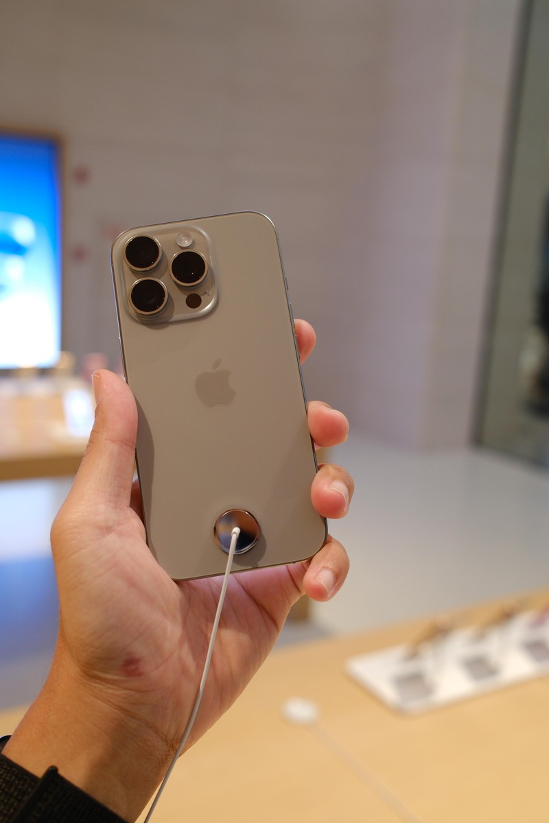 Penjualan perdana iPhone 16 di Malaysia