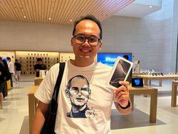 Fanboy Apple Indonesia Berburu iPhone 16 di Malaysia