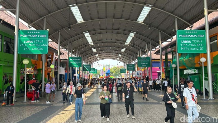 Festival musik Pestapora 2024 resmi dimulai pada hari ini di JIEXPo Kemayoran, Jakarta, Jumat (20/9/2024). Penonton mulai berdatangan.