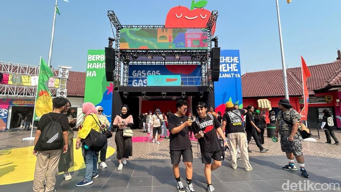 Festival musik Pestapora 2024 resmi dimulai pada hari ini di JIEXPo Kemayoran, Jakarta, Jumat (20/9/2024). Penonton mulai berdatangan.