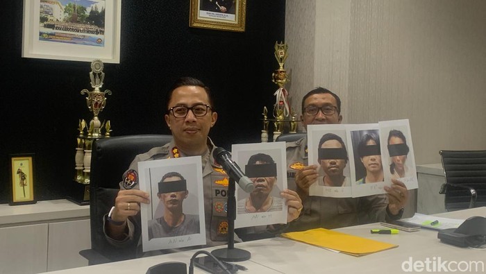 Polisi menangkap 5 pelaku pencurian di coffee shop di Jaktim yang viral di media sosial.