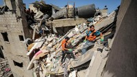 Sebuah gedung hancur dibom Israel di Kota Gaza, 19 September 2024.  