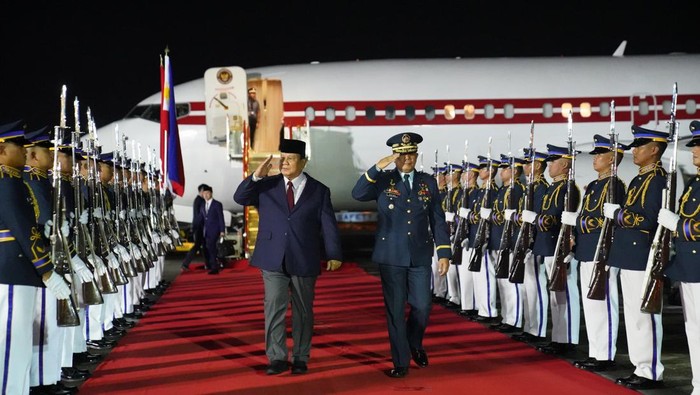 Menteri Pertahanan (Menhan) RI,  Prabowo Subianto, melakukan kunjungan kerja (kunker) ke Manila, Filipina, Kamis (19/9).