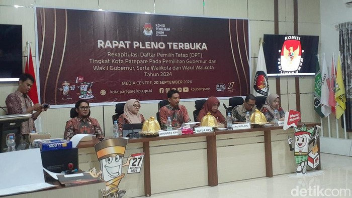 Rapat pleno terbuka penetapan DPT Pilwalkot Parepare.