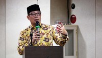 RK memastikan akan melanjutkan semua program gubernur sebelumnya yang telah berjalan dengan baik dan mendatangkan maslahat.