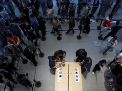 Sambutan Antusias Saat iPhone 16 Rilis di China