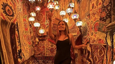 Gaya Liburan Mewah Selebgram yang Diduga Pemilik Tempat Spa Plus-plus di Bali