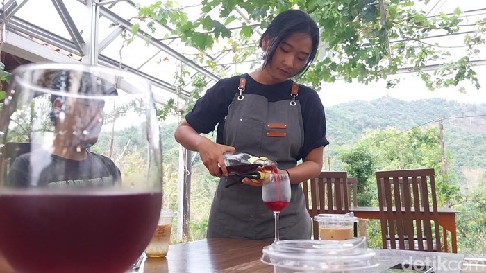 Sensasi minuman anggur di Rumah Anggur by Kisana.