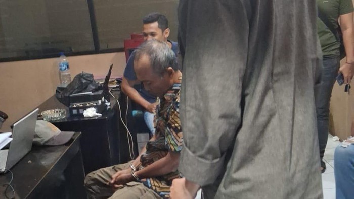 Suami di Banyuwangi tusuk istri dan pacarnya