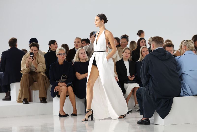 MILAN, ITALY - SEPTEMBER 19: Vittoria Ceretti walks the runway at the Max Mara fashion show during the Milan Womenswear Spring/Summer 2025 on September 19, 2024 in Milan, Italy. (Photo by Daniele Venturelli/WireImage)