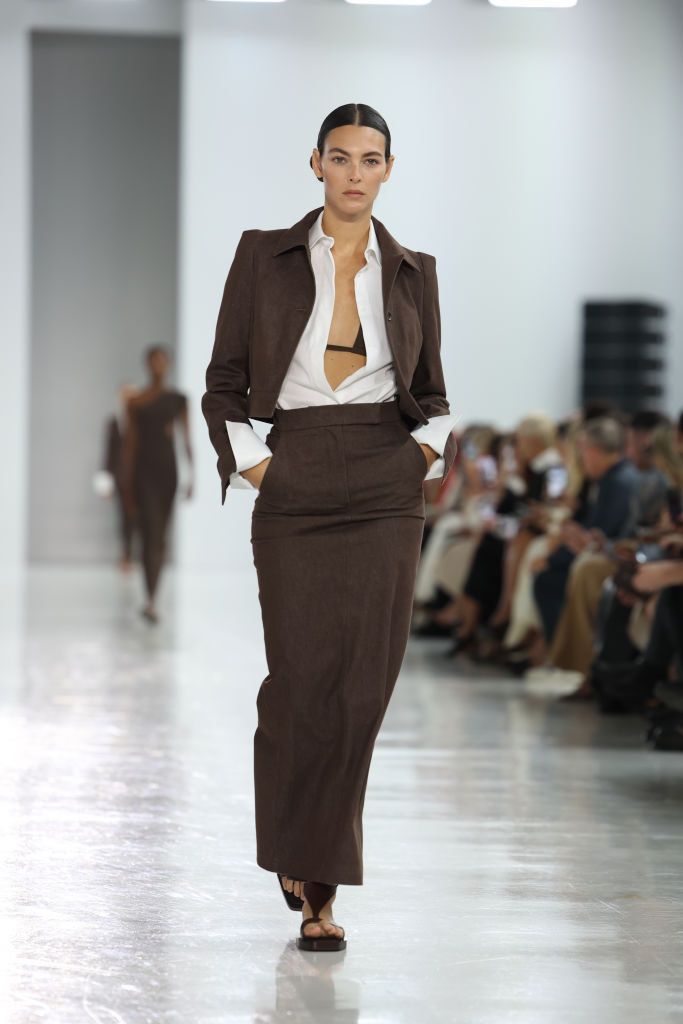 MILAN, ITALY - SEPTEMBER 19: Vittoria Ceretti walks the runway at the Max Mara fashion show during the Milan Womenswear Spring/Summer 2025 on September 19, 2024 in Milan, Italy. (Photo by Daniele Venturelli/WireImage)