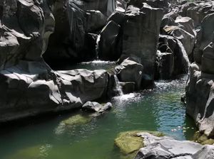 Wisata Celebes Canyon Barru, Hamparan Batu Cadas bak Grand Canyon Amerika