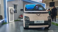 Wuling Air ev Lite Long Range tidak punya layar multimedia floating berukuran 10 inch seperti varian regular. Kendaraan tersebut juga hanya dibekali satu kantung udara, bukan dua. Foto: Septian Farhan Nurhuda / detikOto