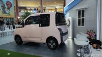 Selain baterai, tak ada perubahan spesifikasi dari Wuling Air ev Lite Long Range. Foto: Septian Farhan Nurhuda / detikOto