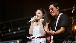 Andre Taulany and The Girls Semarakkan Pestapora