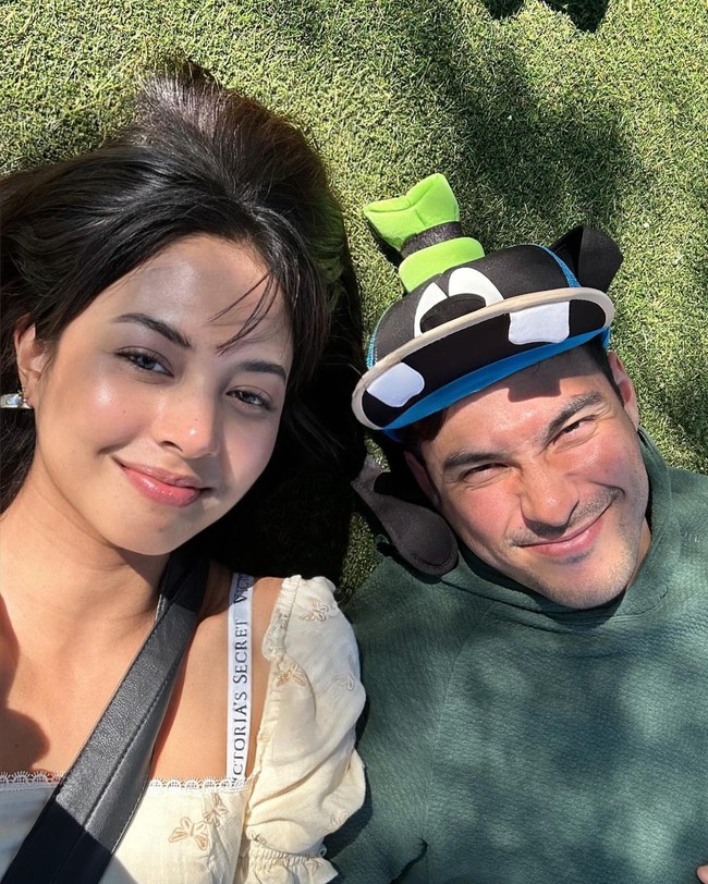Aurelie dan Tyler mengumumkan hubungan asmara mereka ke publik pada Juni 2024. Baru tiga bulan, keduanya memutuskan bertunangan. Foto: Instagram: @aurelie