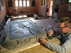 Misteri Batu Nisan Tertua di Amerika Terungkap