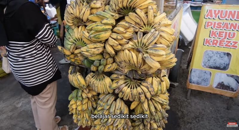 Bosan Susah! Kuli Ini Kini Jualan Pisang Keju Omzet Rp 7 Juta Sehari