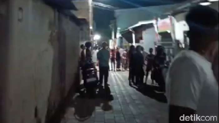Dua pria di Makassar duel parang gegara masalah parkiran.