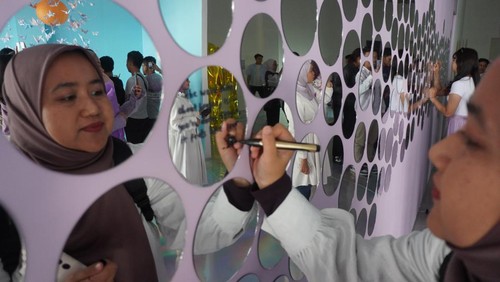 Ganara Art membuka cabang terbaru di The Grand Outlet, East Jakarta Karawang dengan mempersembahkan Instalasi Seni Futuristik dan Aktivitas Seni Interaktif. Kehadirannya sebagai bagian dari upaya untuk memperluas akses seni rupa dan memperkenalkan pengalaman seni yang menginspirasi, mendidik, serta menghubungkan ke berbagai masyarakat luas.