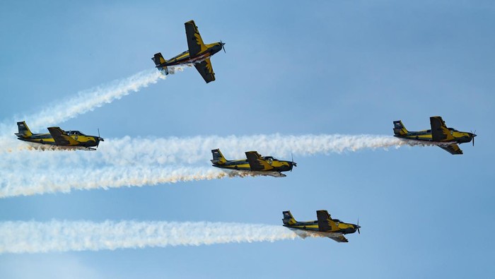 Hari Terakhir BIAS 2024 Dikunjungi Ribuan Orang Bali International Airshow (BIAS) 2024 dibuka untuk masyarakat umum yang memiliki tiket pada Sabtu (21/9/2024). Hari ini merupakan hari terakhir pelaksanaan BIAS 2024.