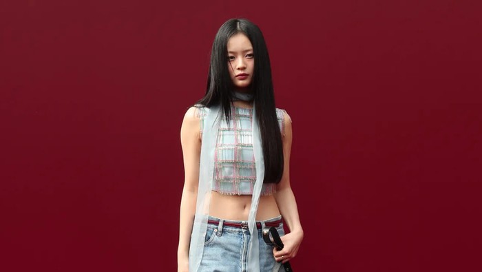 Jin BTS & Hanni NewJeans Hadiri Fashion Show Gucci di Milan