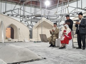 Ada Makna Khusus saat Mega Pakai Kerudung Fatmawati ke Makam Al Bukhari