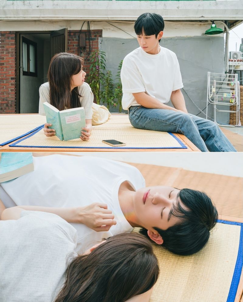 Adegan dari Love Next Door episode 11.