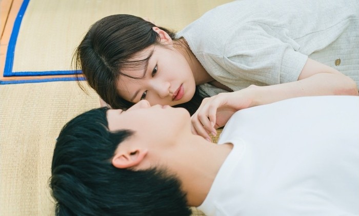 Love Next Door Adegan dari Love Next Door episode 11.