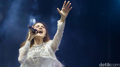 Hari kedua Pestapora 2024 jadi ‘pestanya perempuan’. Ada Mahalini, Duo Maia hingga Mulan Jameela tampil memukau penonton, Sabtu (21/9/2024).