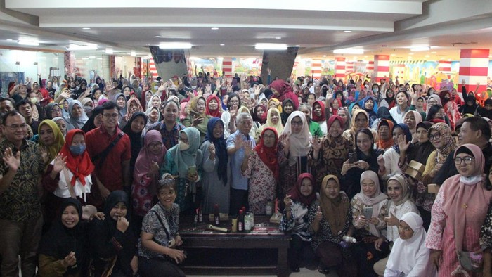 Risma bertemu dengan pelaku UKM Surabaya yang tergabung dalam pahlawan ekonomi