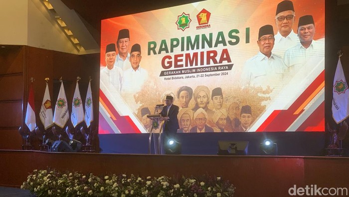 Sekjen Partai Gerindra Muzani membuka Rapat Pimpinan Nasional (Rapimnas) I Gerakan Muslim Indonesia Raya (Gemira). Foto: Taufiq/detikcom