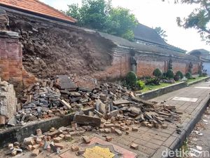 Tembok Puri Blahbatuh Rusak akibat Gempa M 4,8 Pagi Ini