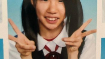 Ibunya juga sering menyebut dirinya mirip ayah kandungnya, laki-laki yang mengkhianati sang ibu dan hanya meninggalkan hutang. Ini tentu saja memengaruhi kondisi mental perempuan itu. Foto: X/Nyairin_518