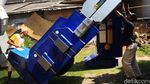 Aksi Kreatif Bikin Robot Gundam Raksasa Terkenal