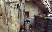 Google Street View berhasil memotret beberapa gambar misterius yang cukup membuat orang yang melihatnya merinding. Berikut daftarnya.