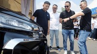 Selain itu juga, Paket Murah bunga 2,17% untuk tenor 1 tahun, bunga 2,75% untuk tenor 2 tahun dan bunga 4,17% untuk tenor 4 tahun khusus kendaraan Electric Vehicle (EV). Juga ada promo Rate Spektakular Toyota dan Free Admin untuk pembiayaan kendaraan Daihatsu. Pengunjung yang melakukan SPK dan valid, berkesempatan mendapatkan hadiah menarik lewat Lucky Raffle.