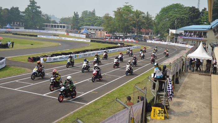 Ajang balap motor listrik hasil konversi di Sentul