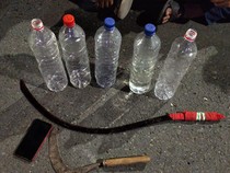 Polisi Gerebek 8 Orang Pesta Miras di Semarang, Temukan Ciu dan Celurit